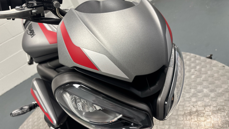 Triumph Street Triple R (20MY)